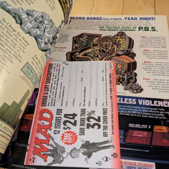 MAD Magazine - The 20 Dumbest People, Events, and Things of 1999 - Picture 4 of 6